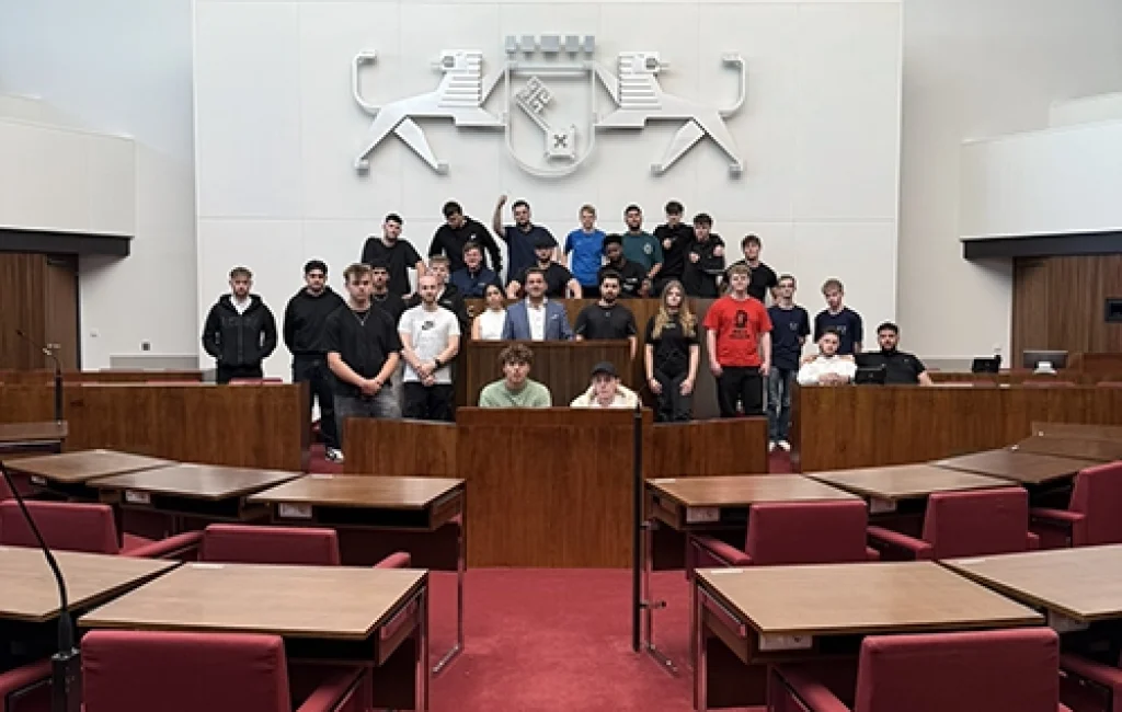 11